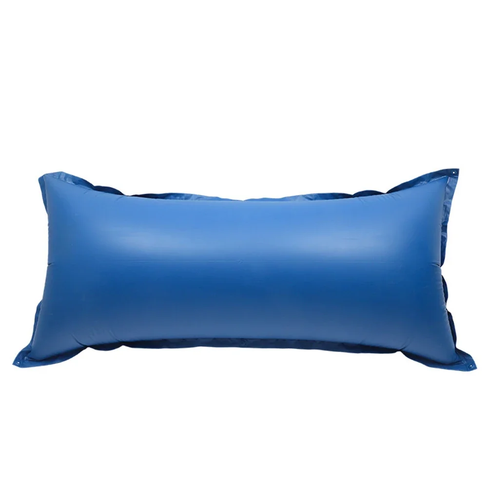 Bathtub Pillow Inflatable - 수영장과 욕조의 물 표면에 낙엽과 잔해가